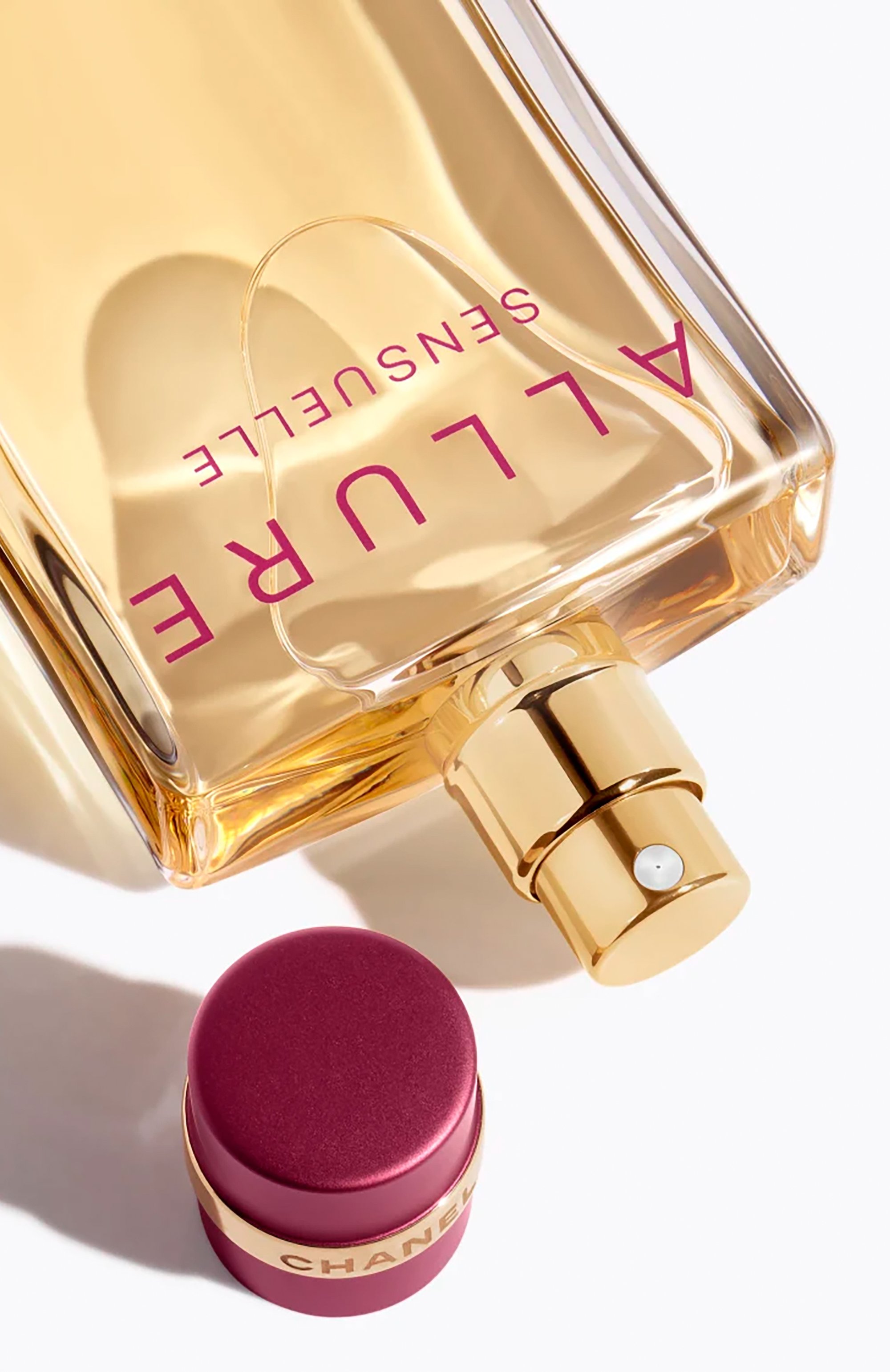 Парфюмерная вода allure sensuelle (50ml) CHANEL бесцветного цвета по цене 12700 руб., арт. 0129720, фото 2 Парфюмерная вода allure sensuelle (50ml) CHANEL, арт. 0129720, фото 2