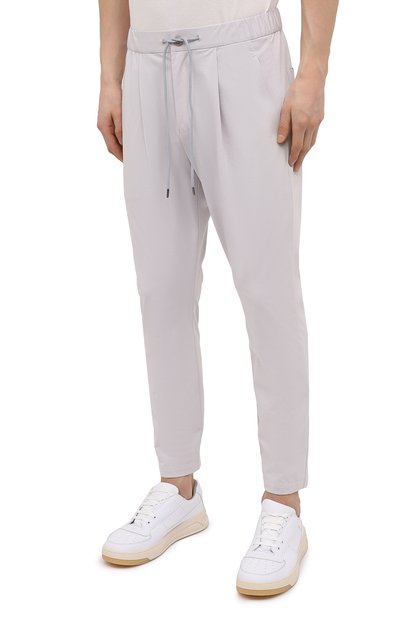 Брюки KAZUYUKI KUMAGAI светло-серого цвета по цене 41050 руб., арт. AP11-225, фото 3 Брюки KAZUYUKI KUMAGAI, арт. AP11-225, фото 3