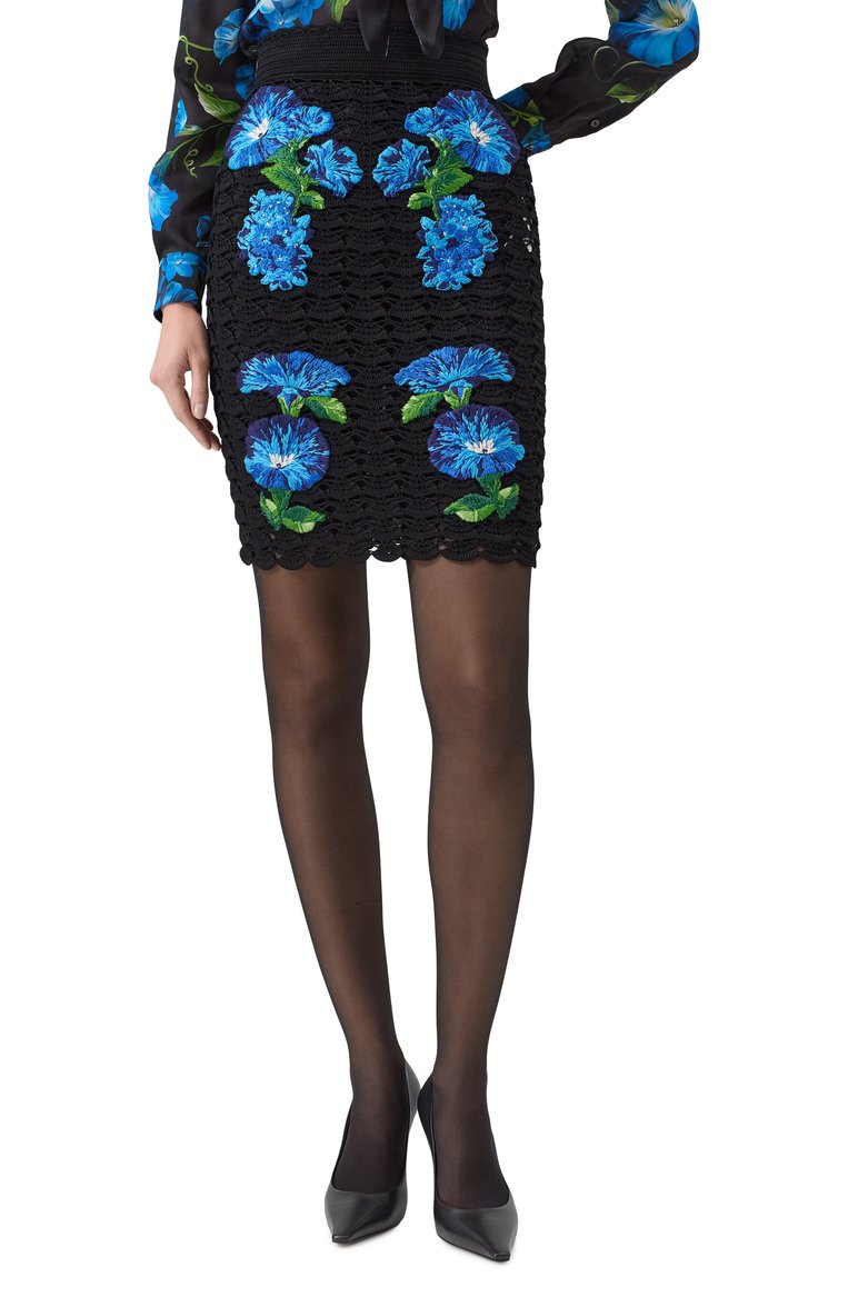 Женская юбка из вискозы DOLCE & GABBANA черного цвета, арт. FX005Z/JFMBC | Фото 3 (Длина Ж (юбки, платья, шорты): До колена; Материал внешний: Вискоза; Стили: Романтичный; Кросс-КТ: Трикотаж; Автоматизация ТО: Проставлено; Автоматизация состава: Проставлено)