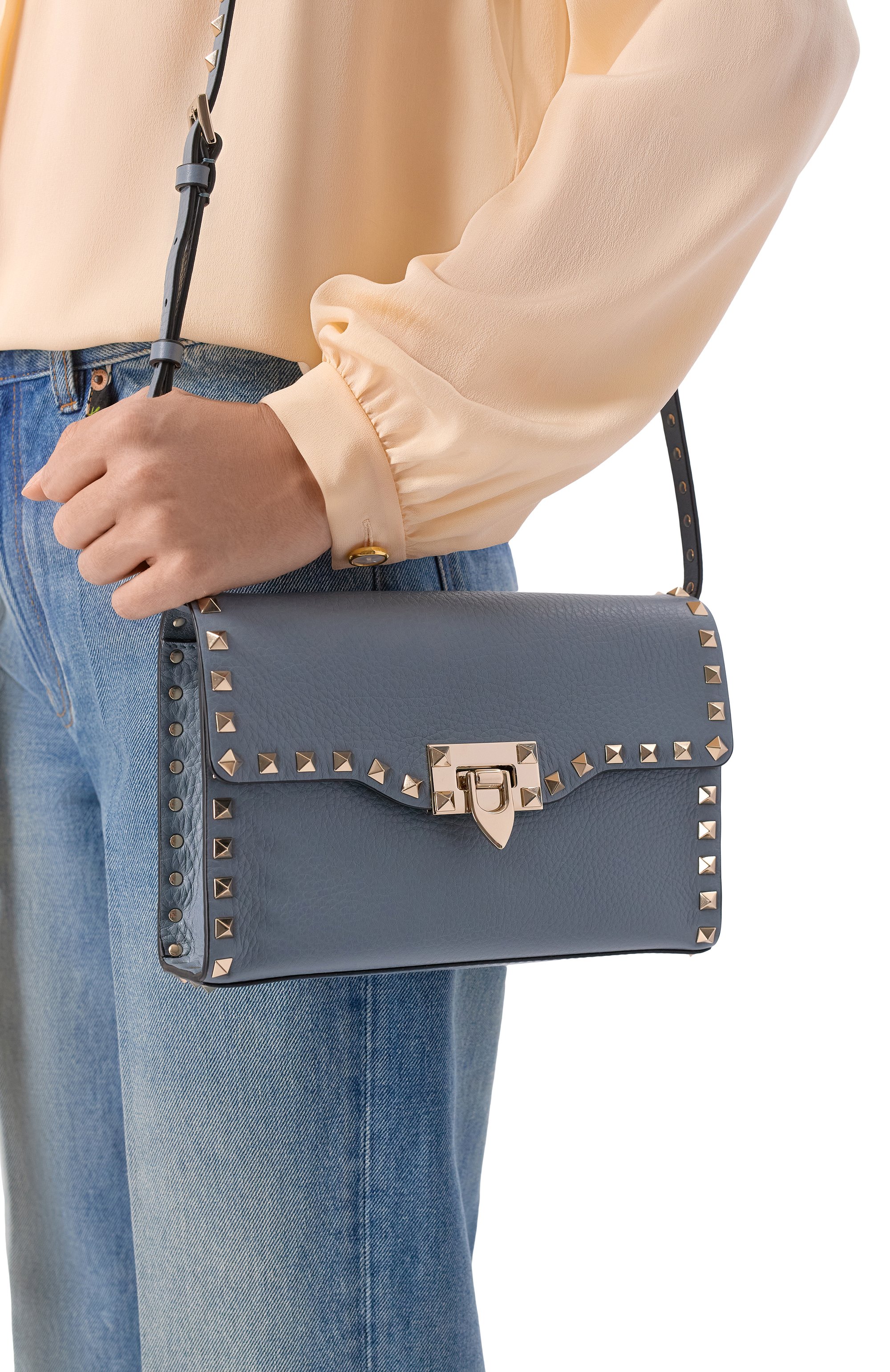 Сумка rockstud small VALENTINO серого цвета по цене 193000 руб., арт. 8W2B0181/VSF, фото 2 Сумка rockstud small VALENTINO, арт. 8W2B0181/VSF, фото 2