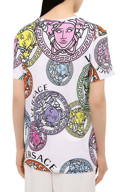 Хлопковая футболка VERSACE разноцветного цвета по цене 55250 руб., арт. A88532/1F00404, фото 4 Хлопковая футболка VERSACE, арт. A88532/1F00404, фото 4