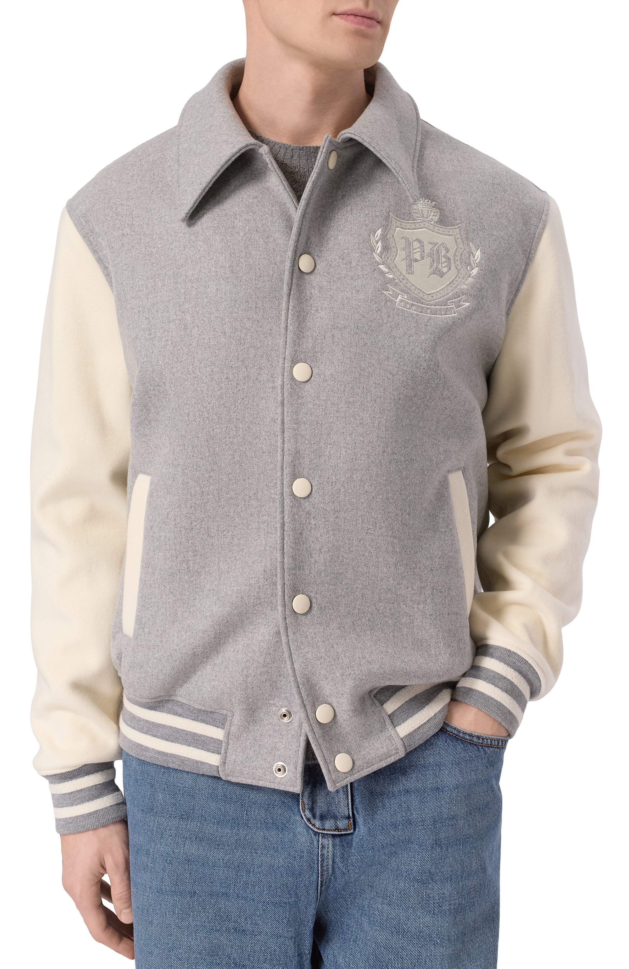 Бомбер из шерсти и кашемира BALMAIN светло-серого цвета по цене 210000 руб., арт. FH0TFA71/MH95, фото 3 Бомбер из шерсти и кашемира BALMAIN, арт. FH0TFA71/MH95, фото 3