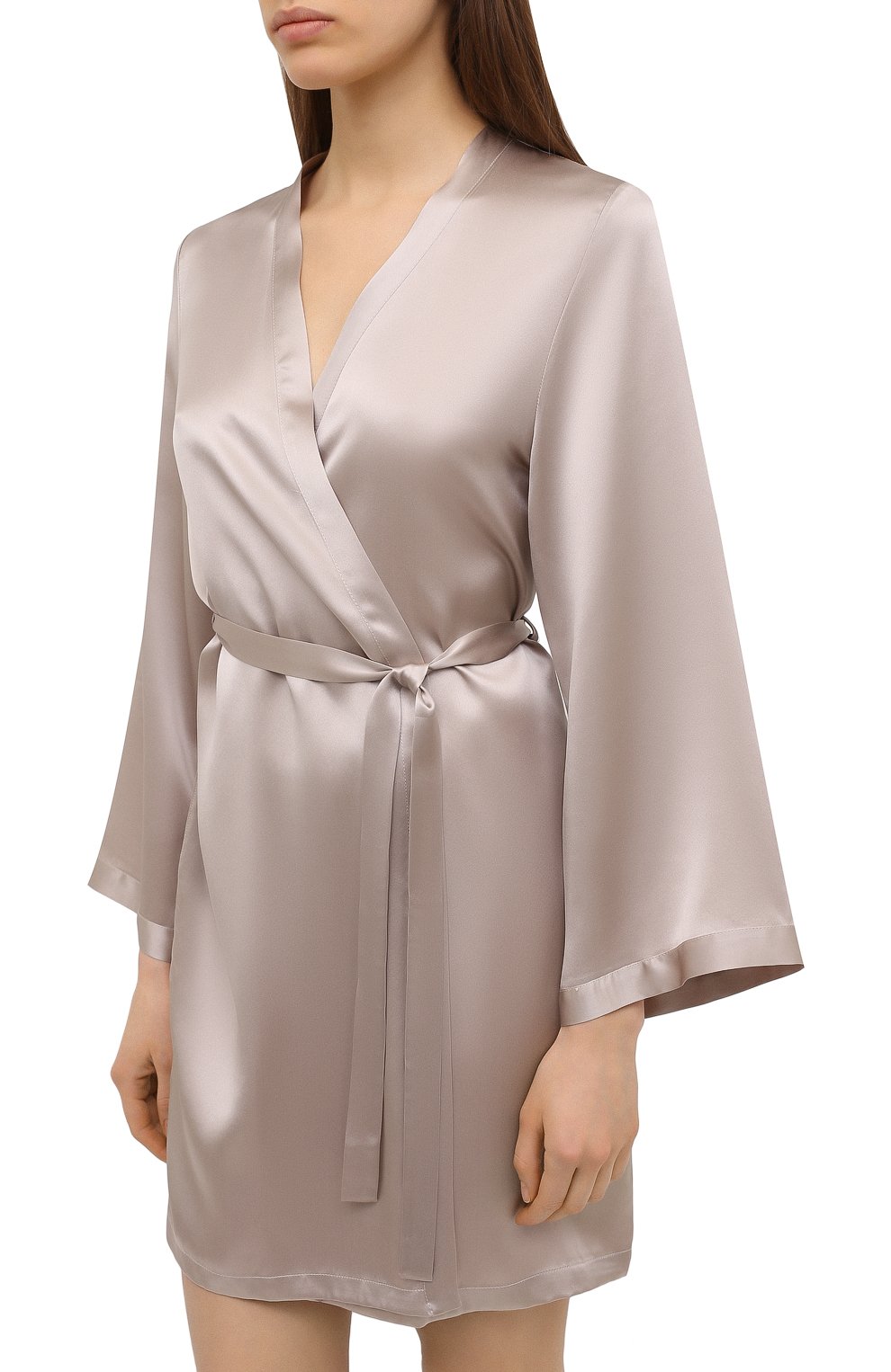 Шелковый халат MARJOLAINE светло-бежевого цвета по цене 55620 руб., арт. Laser, фото 3 Шелковый халат MARJOLAINE, арт. Laser, фото 3