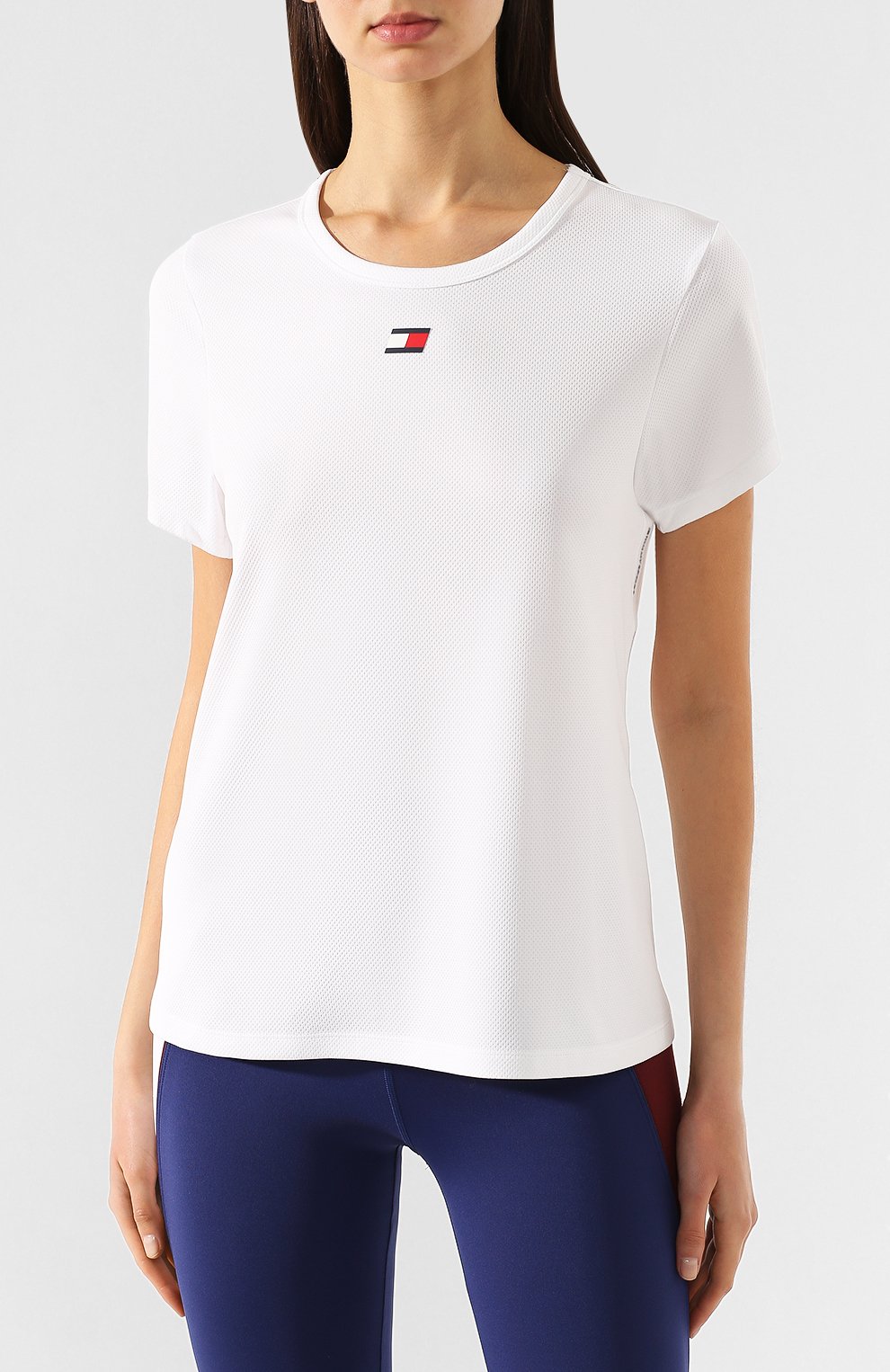 Хлопковая футболка TOMMY HILFIGER белого цвета по цене 4990 руб., арт. S10S100482, фото 3 Хлопковая футболка TOMMY HILFIGER, арт. S10S100482, фото 3