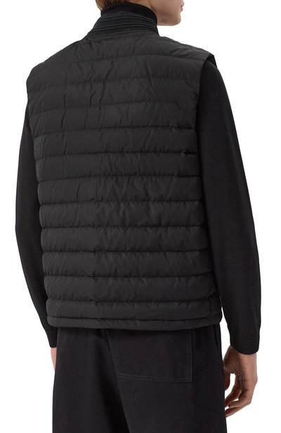 Пуховый жилет BURBERRY черного цвета по цене 185000 руб., арт. 8100922, фото 4 Пуховый жилет BURBERRY, арт. 8100922, фото 4