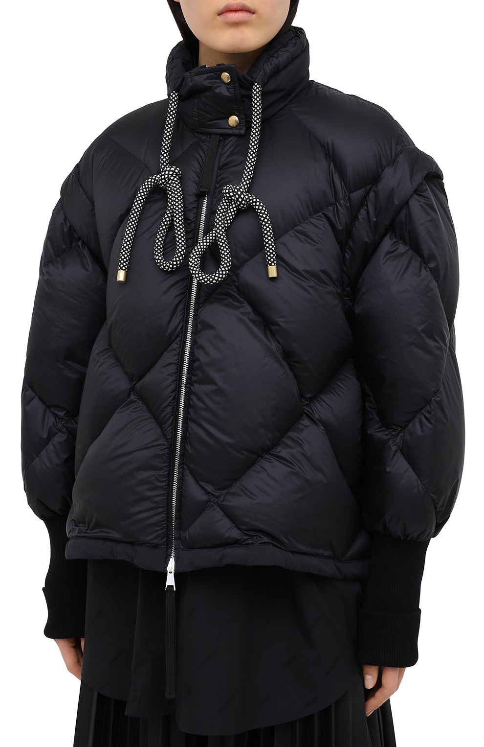 Пуховик MONCLER черного цвета по цене 138500 руб., арт. F2-094-1A506-00-C0614, фото 4 Пуховик MONCLER, арт. F2-094-1A506-00-C0614, фото 4
