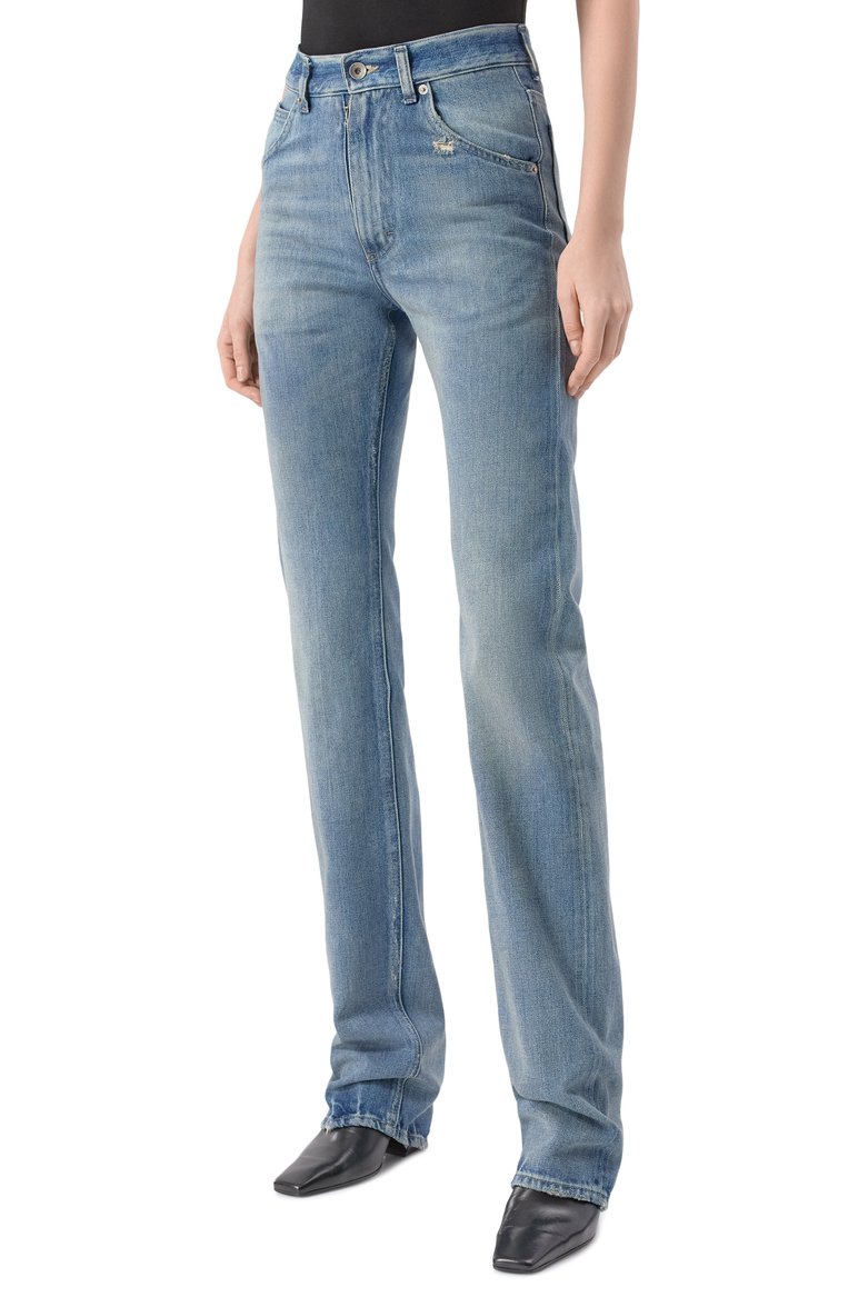 Женские джинсы MAISON MARGIELA голубого цвета, арт. S51LA0177/S30383 | Фото 3 (Длина (брюки, джинсы): Удлиненные; Автоматизация ТО: Проставлено; Автоматизация состава: Проставлено; Материал внешний: Хлопок, Деним; Силуэт Ж (брюки и джинсы): Слим; Кросс-КТ: Деним; Детали: Делаве; Стили: Минимализм)