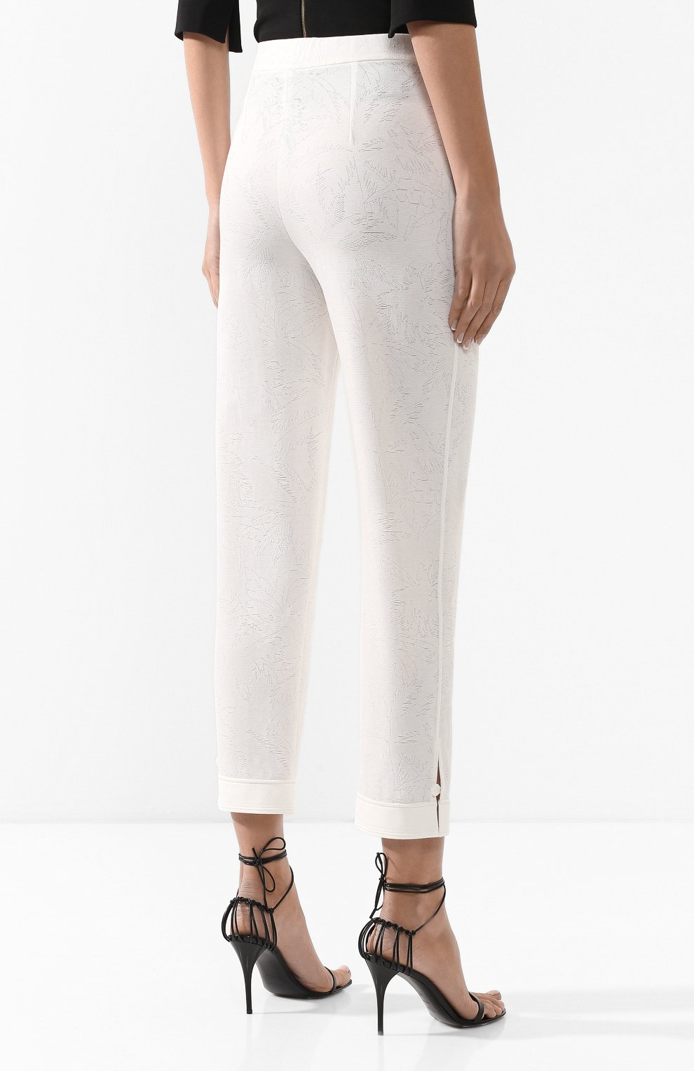 Брюки GIORGIO ARMANI белого цвета по цене 113000 руб., арт. 3HAP50/AJAMZ, фото 4 Брюки GIORGIO ARMANI, арт. 3HAP50/AJAMZ, фото 4