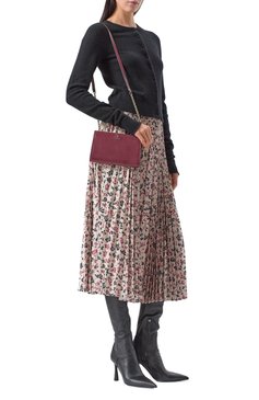 Женская сумка furla camelia FURLA бордового цвета, арт. WE00528/ARE000 | Фото 7 (Драгоценные камни: Проставлено; Размер: small; Материал: Натуральная кожа; Материал сплава: Проставлено; Ремень/цепочка: На ремешке)