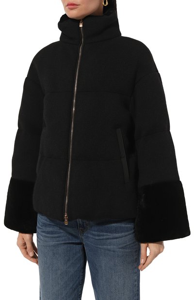 Кашемировый пуховик с меховой отделкой AGNONA черного цвета по цене 652000 руб., арт. TH0823E/M7003E, фото 3 Кашемировый пуховик с меховой отделкой AGNONA, арт. TH0823E/M7003E, фото 3