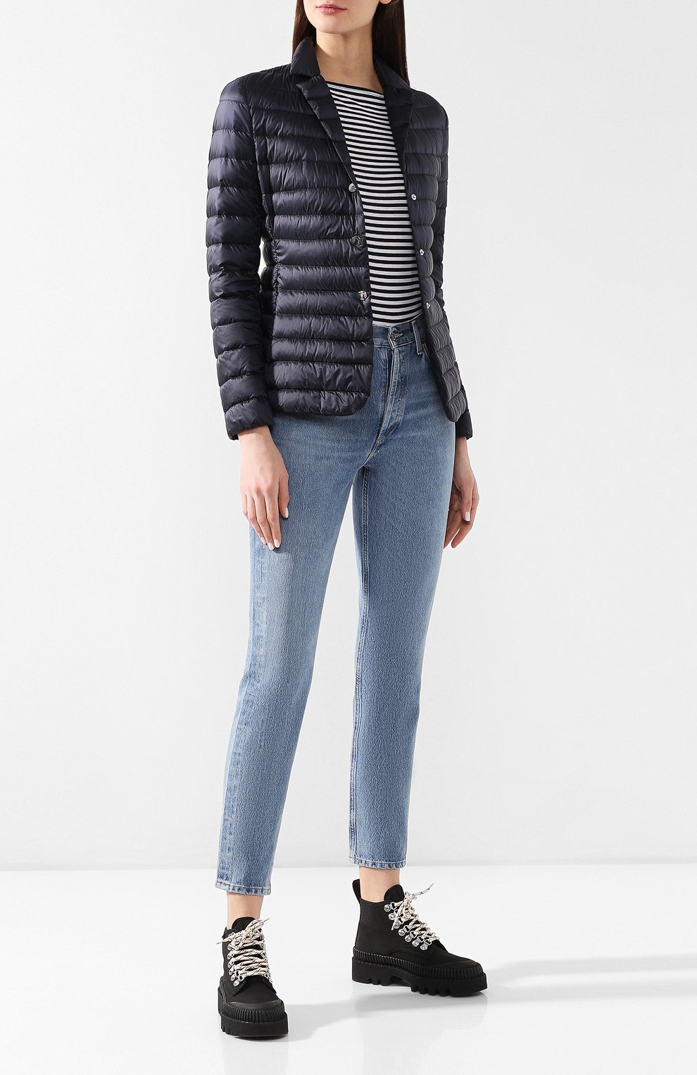 Пуховая куртка MONCLER темно-синего цвета по цене 51600 руб., арт. E1-093-35300-94-53048, фото 2 Пуховая куртка MONCLER, арт. E1-093-35300-94-53048, фото 2