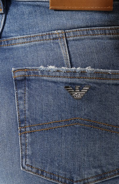 Джинсы с потертостями EMPORIO ARMANI голубого цвета по цене 23050 руб., арт. 6Z2J29/2D1QZ, фото 5 Джинсы с потертостями EMPORIO ARMANI, арт. 6Z2J29/2D1QZ, фото 5