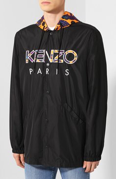 Мужская куртка KENZO черного цвета, арт. F9550U3641NH | Фото 3 (Рукава: Длинные; Материал подклада: Синтетический материал; Статус проверки: Проверена категория; Материал внешний: Синтетический материал, Полиэстер; Длина (верхняя одежда): До середины бедра; Мужское Кросс-КТ: Верхняя одежда; Кросс-КТ: Ветровка, Куртка, Легкие; Материал сплава: Проставлено; Драгоценные камни: Проставлено; Стили: Кэжуэл)