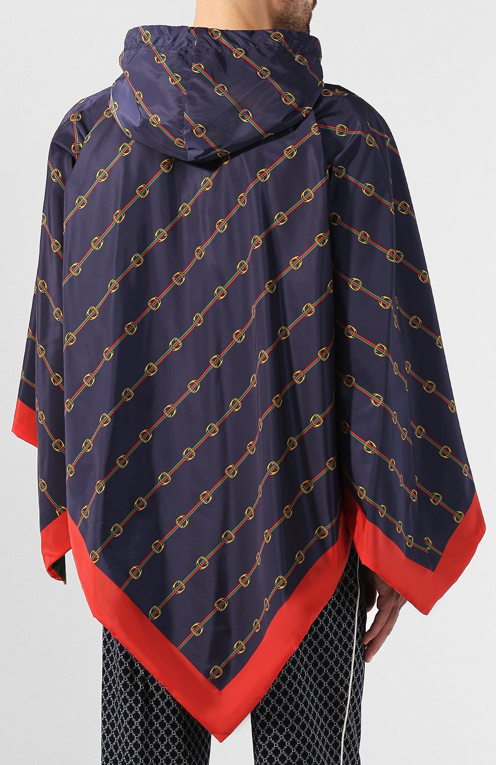 Двустороннее пончо GUCCI синего цвета по цене 70560 руб., арт. 572422/4G407, фото 4 Двустороннее пончо GUCCI, арт. 572422/4G407, фото 4