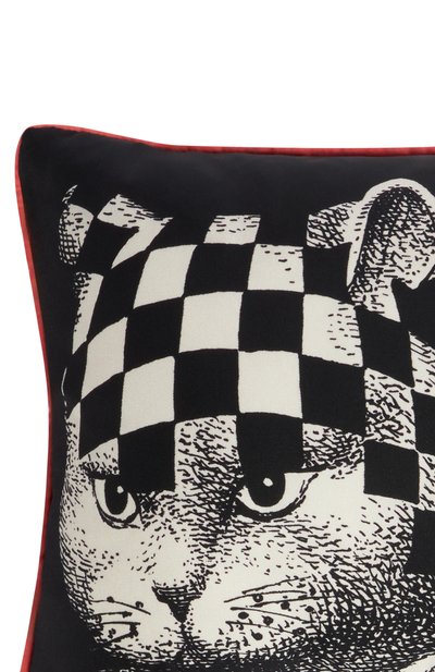 Подушка high fidelity FORNASETTI черно-белого цвета по цене 49250 руб., арт. PILLHF03, фото 3 Подушка high fidelity FORNASETTI, арт. PILLHF03, фото 3