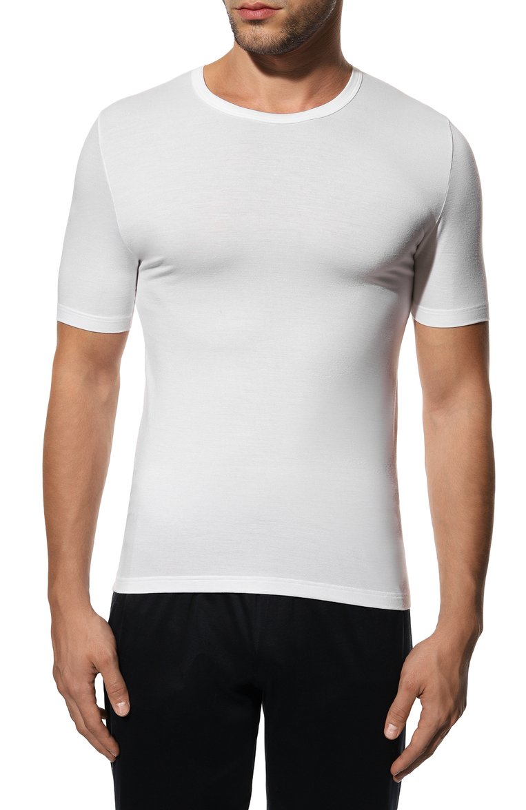 Мужская футболка ZIMMERLI белого цвета, арт. 700-1339 | Фото 3 (Рукава: Короткие; Длина (для топов): Стандартные; Мужское Кросс-КТ: Футболка-белье; Кросс-КТ: домашняя одежда; Статус проверки: Проверена категория; Материал внешний: Синтетический материал; Ювелирные украшения: Назначено)