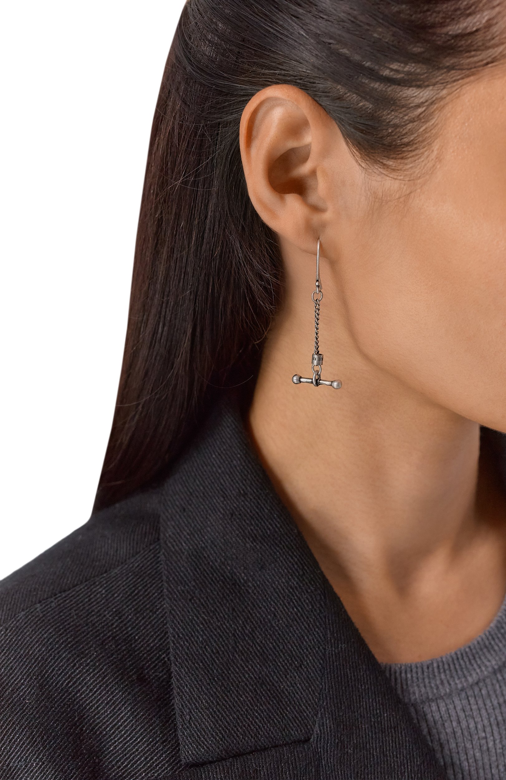 Серьги ANN DEMEULEMEESTER серебряного цвета по цене 72200 руб., арт. B0013712/0T018, фото 2 Серьги ANN DEMEULEMEESTER, арт. B0013712/0T018, фото 2
