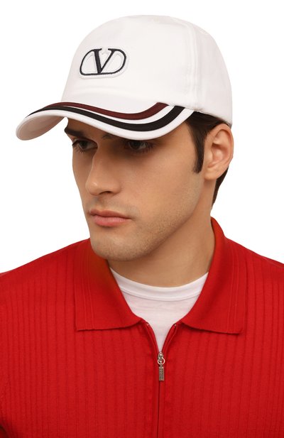 Хлопковая бейсболка VALENTINO белого цвета по цене 57650 руб., арт. 4Y2HDA10/87M, фото 2 Хлопковая бейсболка VALENTINO, арт. 4Y2HDA10/87M, фото 2