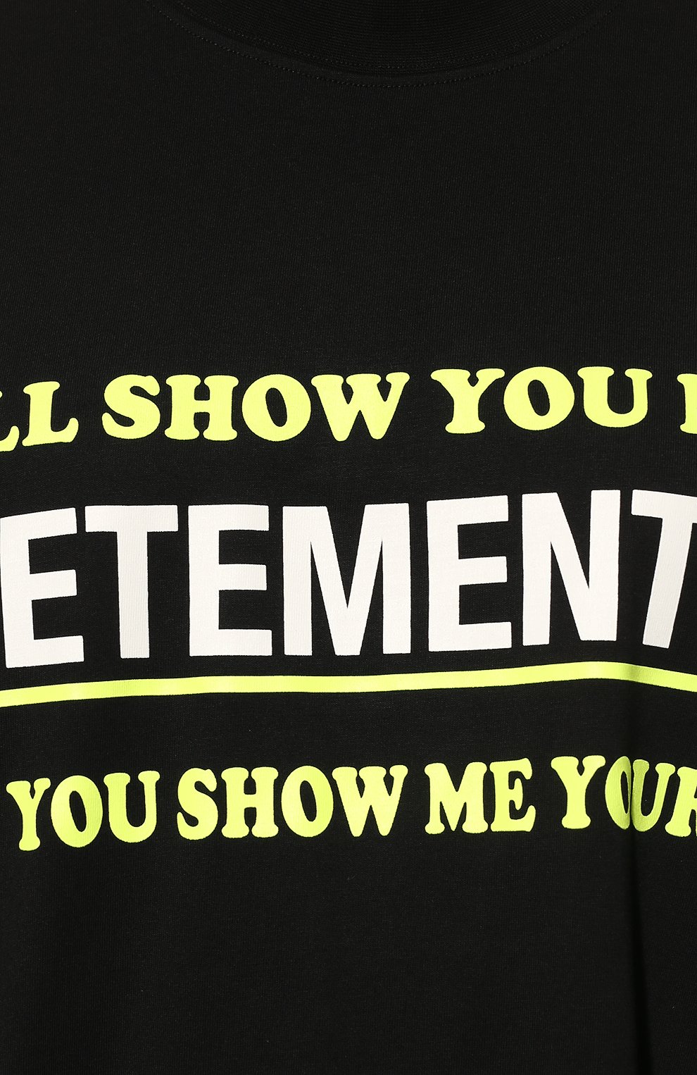 Хлопковая футболка VETEMENTS черного цвета по цене 43750 руб., арт. UA53TR230B 1610/W, фото 5 Хлопковая футболка VETEMENTS, арт. UA53TR230B 1610/W, фото 5