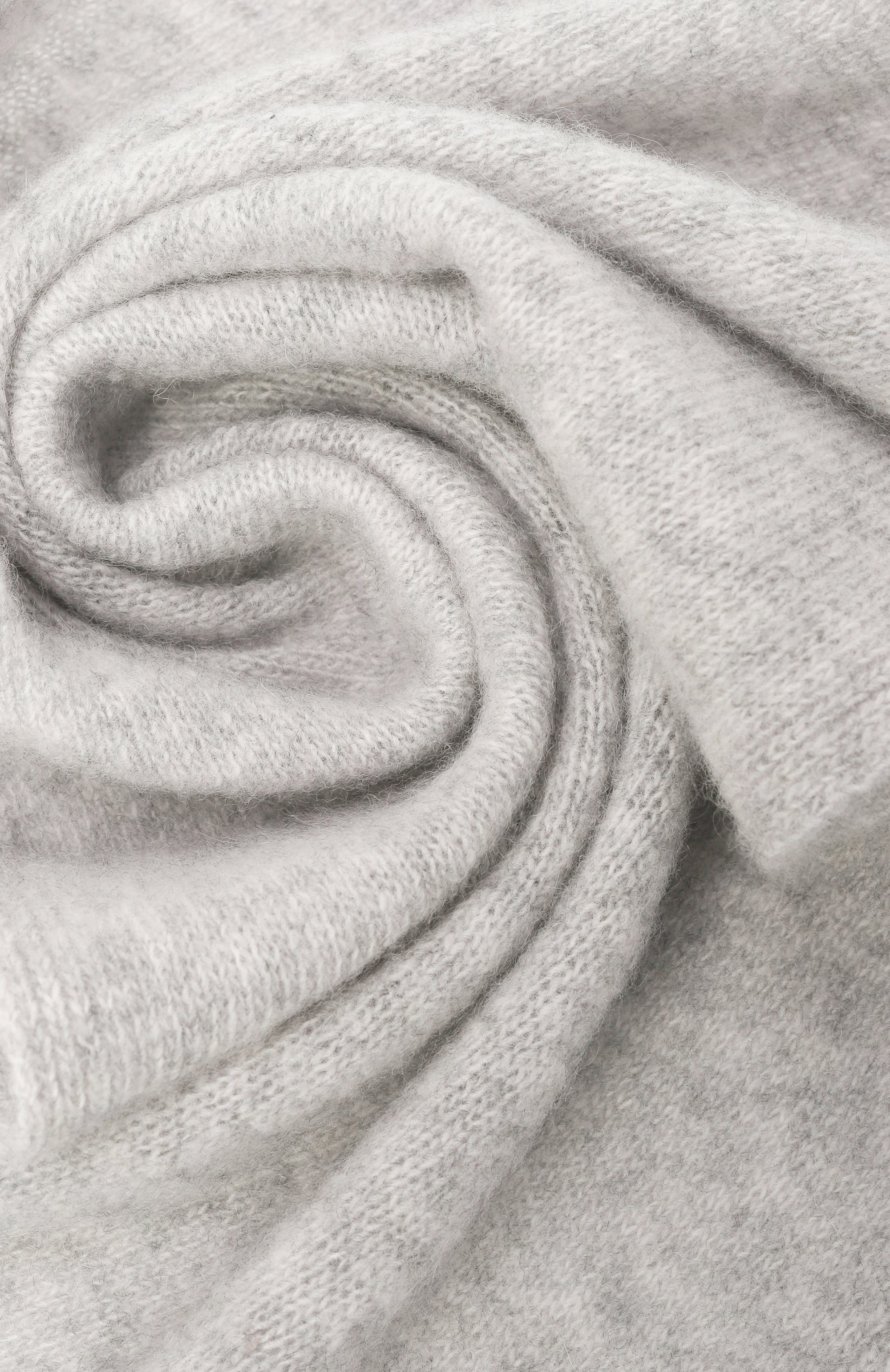 Шарф из шерсти и кашемира IL TRENINO серого цвета по цене 16600 руб., арт. FW-5892, фото 2 Шарф из шерсти и кашемира IL TRENINO, арт. FW-5892, фото 2