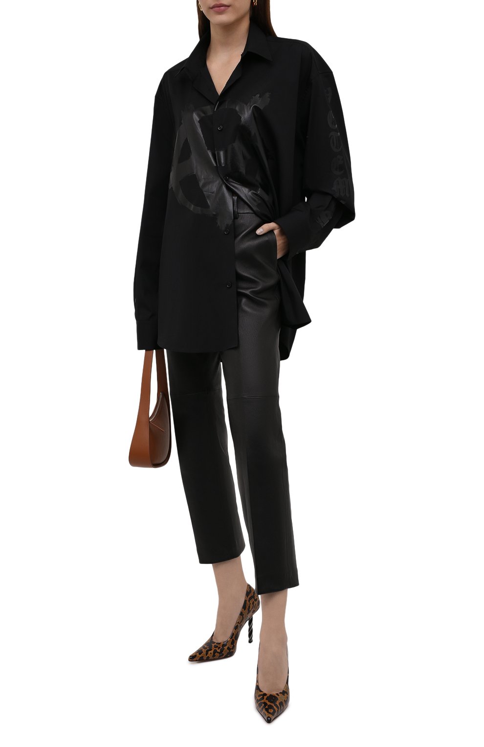 Хлопковая рубашка VETEMENTS черного цвета по цене 103000 руб., арт. UA52SH550B 1005/W, фото 2 Хлопковая рубашка VETEMENTS, арт. UA52SH550B 1005/W, фото 2