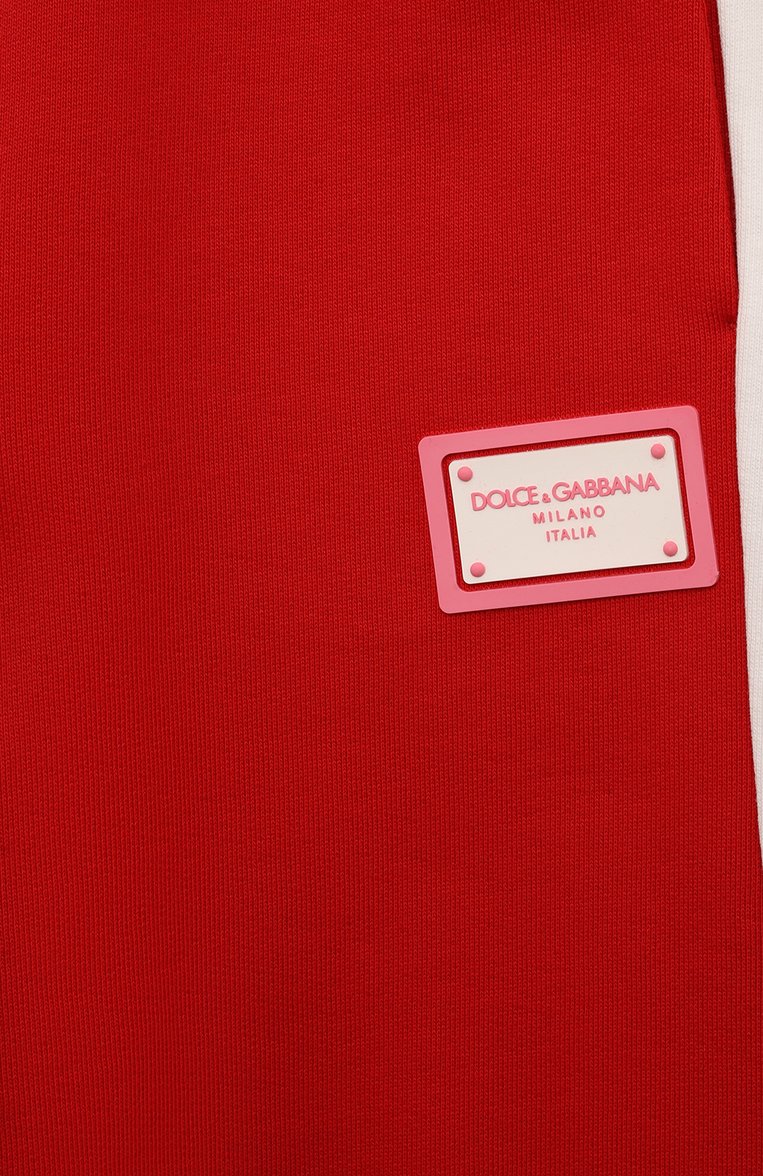 Детские хлопковые брюки DOLCE & GABBANA красного цвета, арт. L5JPE2/G7NNW | Фото 3 (Материал внешний: Хлопок; Нос: Не проставлено; Случай: Повседневный; Девочки Кросс-КТ: Брюки-спорт; Автоматизация состава: Проставлено; Ростовка одежда: 4 года | 104 см, 6 лет | 116 см, 5 лет | 110 см, 13 - 15 лет | 158 см, 2 года | 92 см, 3 года | 98 см, 8 лет | 128 см, 12 лет | 152 см, 10 - 11 лет | 140 - 146см)