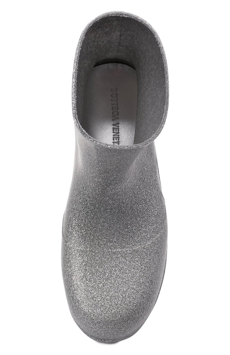 Мужские резиновые сапоги puddle BOTTEGA VENETA серебряного цвета, арт. 640043/V10Q0 | Фото 6 (Материал внутренний: Текстиль, Натуральная кожа; Каблук высота: Высокий; Подошва: Массивная; Материал внешний: Резина; Мужское Кросс-КТ: Сапоги-обувь; Кросс-КТ: резиновые; Материал утеплителя: Без утеплителя; Драгоценные камни: Проставлено; Ма�териал сплава: Проставлено)