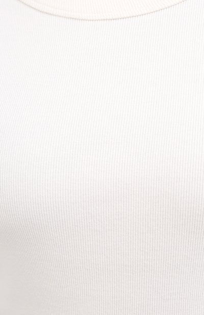 Хлопковая футболка MOUSSY белого цвета по цене 6995 руб., арт. 025DA380-6100, фото 5 Хлопковая футболка MOUSSY, арт. 025DA380-6100, фото 5