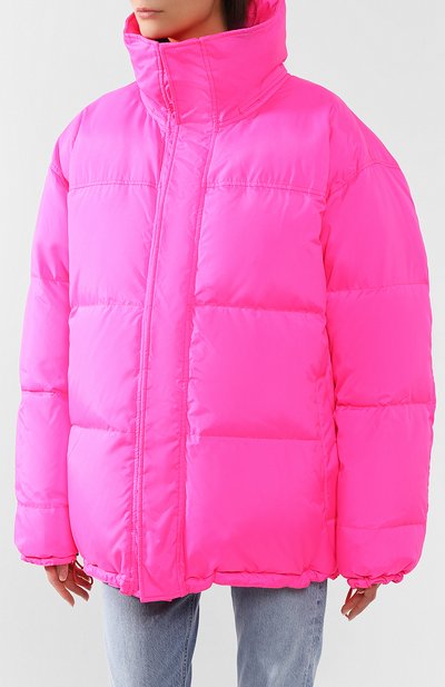 Пуховик VETEMENTS розового цвета по цене 147000 руб., арт. UAH20JA800/W, фото 3 Пуховик VETEMENTS, арт. UAH20JA800/W, фото 3