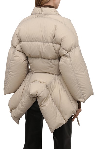 Пуховик RICK OWENS бежевого цвета по цене 125500 руб., арт. R002A7780/NZD2, фото 4 Пуховик RICK OWENS, арт. R002A7780/NZD2, фото 4