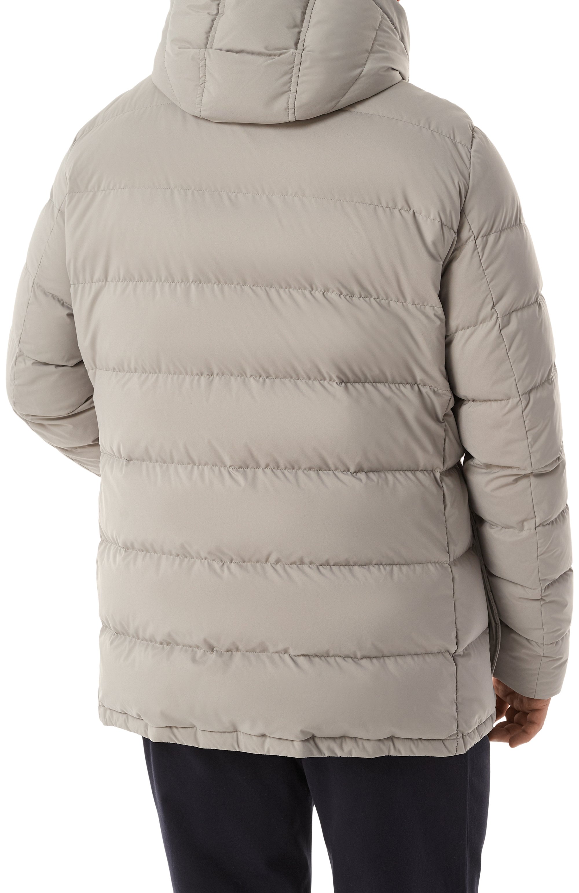 Пуховик KITON светло-серого цвета по цене 851500 руб., арт. UW1961V0457F04_62-68, фото 4 Пуховик KITON, арт. UW1961V0457F04_62-68, фото 4