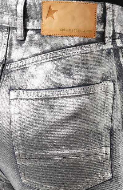 Джинсы GOLDEN GOOSE DELUXE BRAND серебряного цвета по цене 45700 руб., арт. G36WP015.A1, фото 5 Джинсы GOLDEN GOOSE DELUXE BRAND, арт. G36WP015.A1, фото 5
