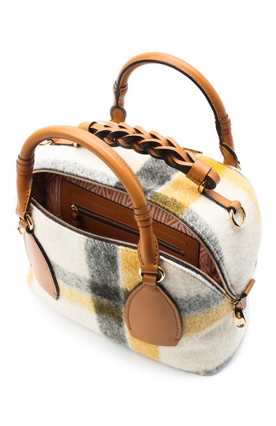 Сумка daria medium CHLOÉ коричневого цвета по цене 248000 руб., арт. CHC20AS360D17, фото 4 Сумка daria medium CHLOÉ, арт. CHC20AS360D17, фото 4