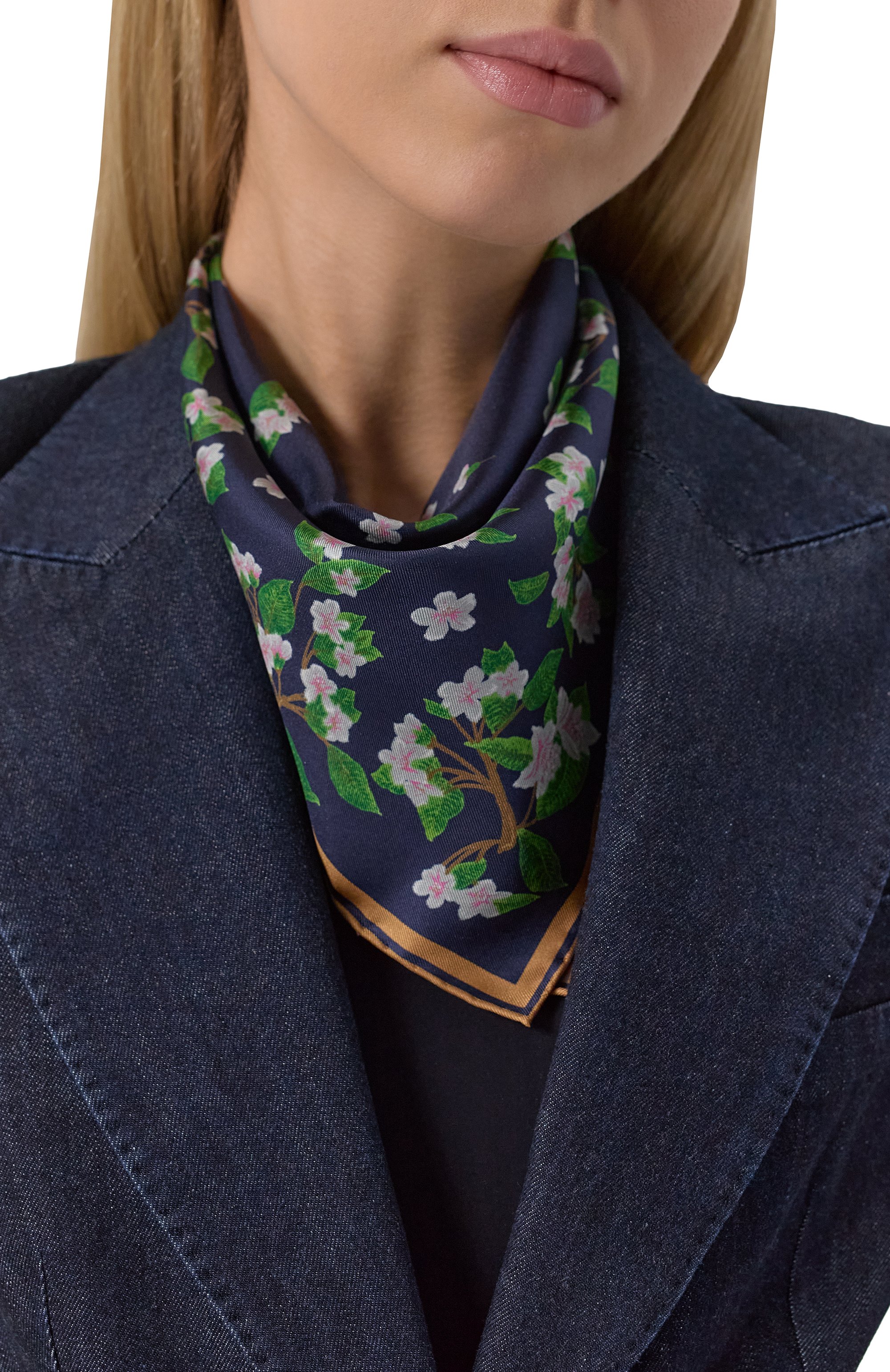 Шелковый платок VALENTINO, арт. 6W2EK007/BEQ, фото 2