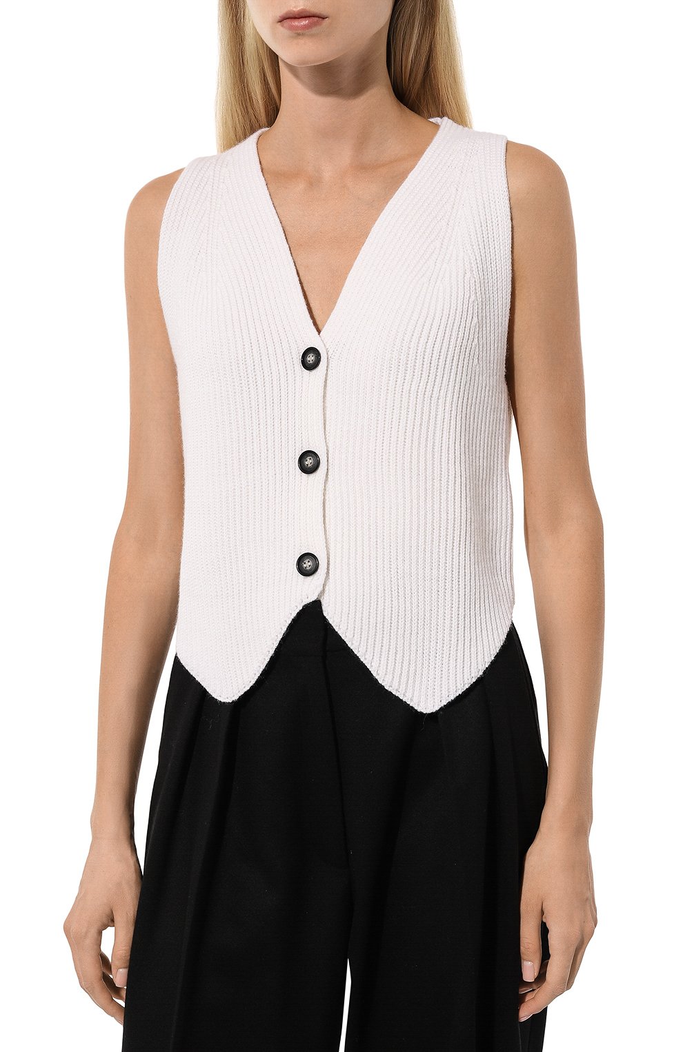 Жилет LESYANEBO белого цвета по цене 9600 руб., арт. LN08H-0301_FF, фото 3 Жилет LESYANEBO, арт. LN08H-0301_FF, фото 3