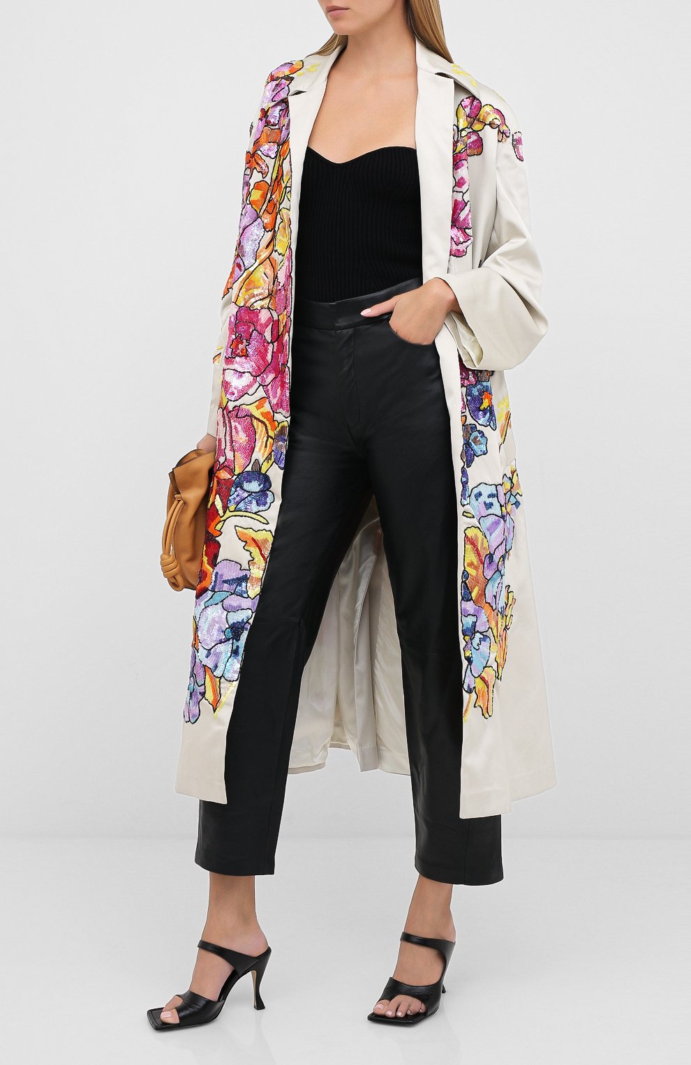 Пальто DRIES VAN NOTEN кремового цвета по цене 381500 руб., арт. 201-10293-9377, фото 2 Пальто DRIES VAN NOTEN, арт. 201-10293-9377, фото 2