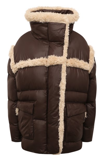 Пуховик URBANCODE STUDIO темно-коричневого цвета по цене 39950 руб., арт. BJ18508, фото 1 Пуховик URBANCODE STUDIO, арт. BJ18508, фото 1