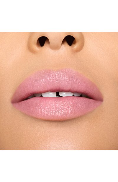 Губная помада lustreglass sheer-shine lipstick, оттенок not humble, just bragging (3,5g) MAC цвета по цене 3390 руб., арт. SB48-18, фото 4 Губная помада lustreglass sheer-shine lipstick, оттенок not humble, just bragging (3,5g) MAC, арт. SB48-18, фото 4