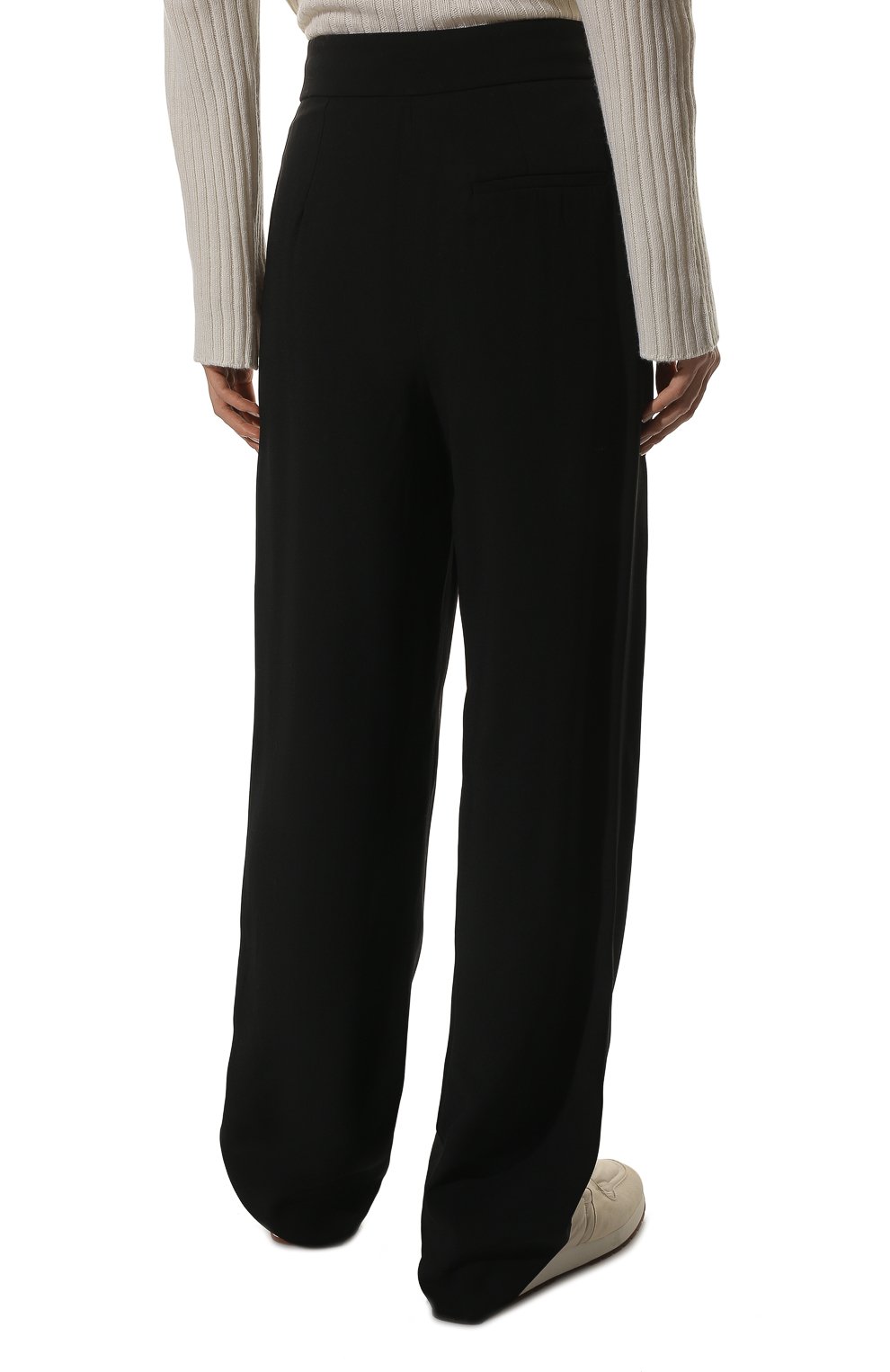 Брюки EMPORIO ARMANI черного цвета по цене 33150 руб., арт. 0NP3DT/02003, фото 4 Брюки EMPORIO ARMANI, арт. 0NP3DT/02003, фото 4