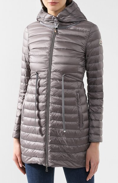 Пуховик с капюшоном MONCLER серого цвета по цене 107500 руб., арт. E1-093-49312-99-53048, фото 3 Пуховик с капюшоном MONCLER, арт. E1-093-49312-99-53048, фото 3