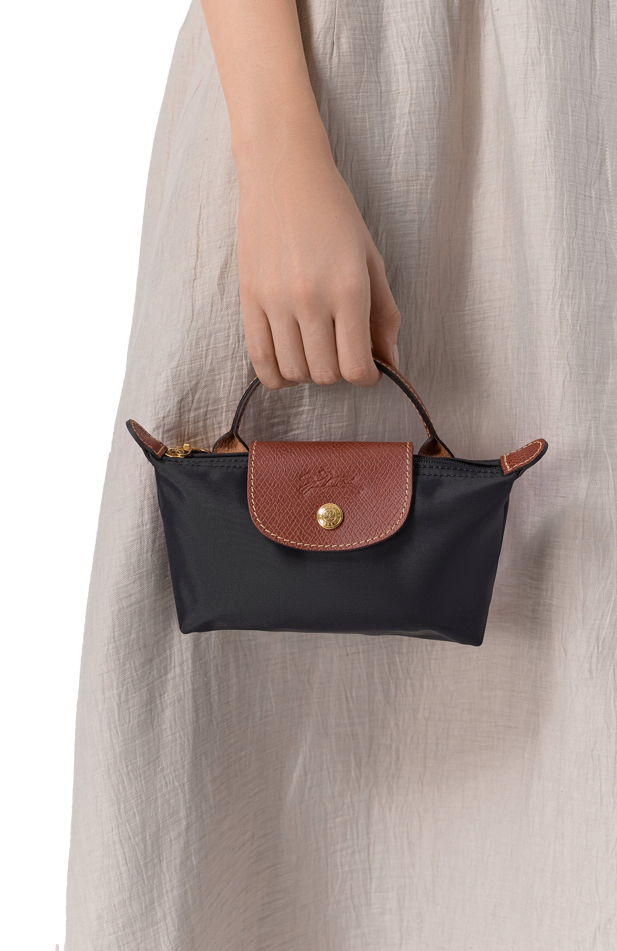Сумка le pliage original pouch LONGCHAMP черного цвета по цене 14600 руб., арт. 34175089/089, фото 2 Сумка le pliage original pouch LONGCHAMP, арт. 34175089/089, фото 2