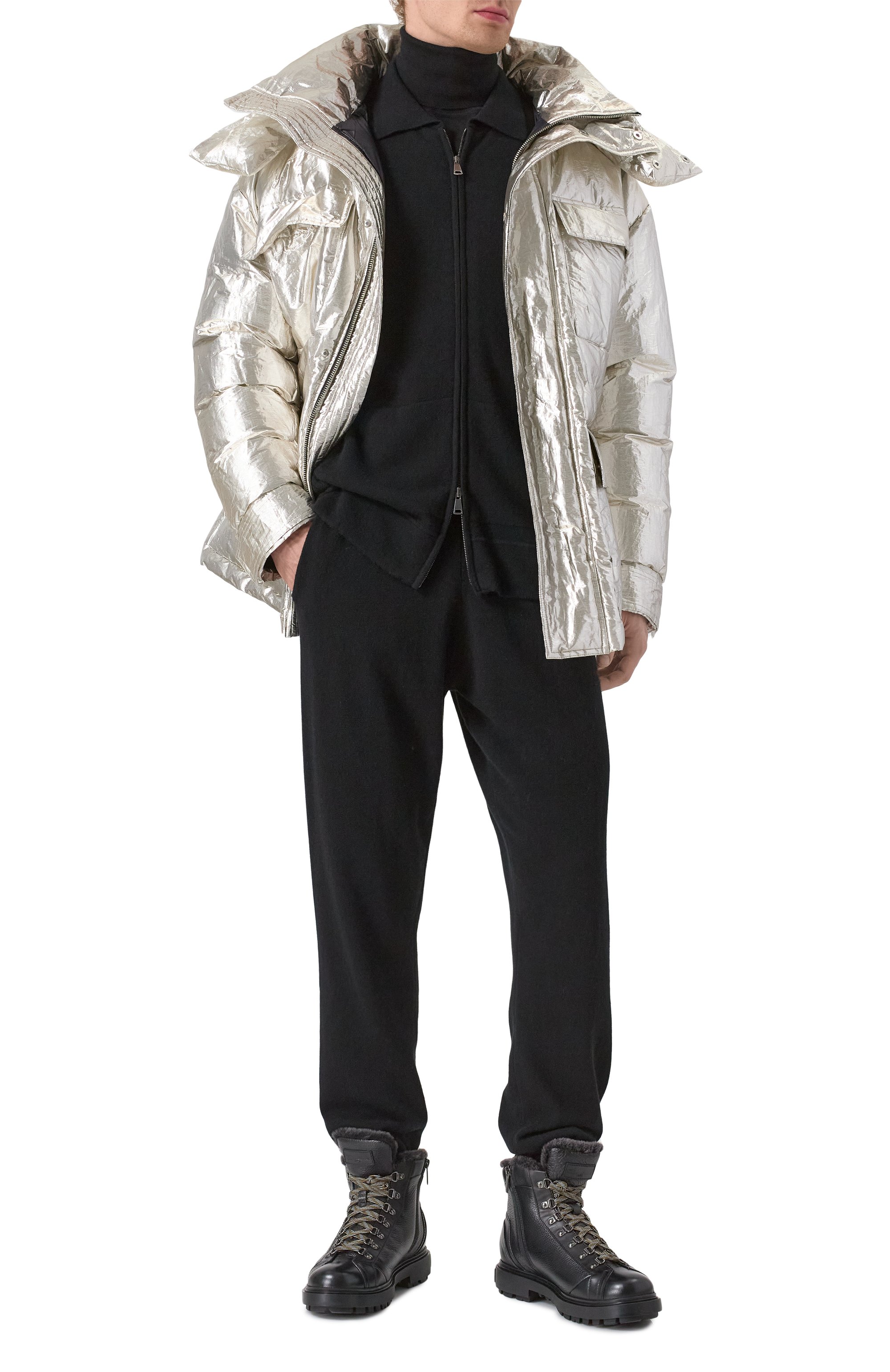 Пуховик MVST серебряного цвета по цене 281000 руб., арт. ICU0012/AS_SET, фото 2 Пуховик MVST, арт. ICU0012/AS_SET, фото 2