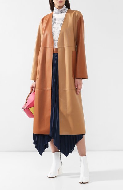 Кожаное пальто с поясом LOEWE коричневого цвета по цене 294500 руб., арт. S1191111CL, фото 2 Кожаное пальто с поясом LOEWE, арт. S1191111CL, фото 2