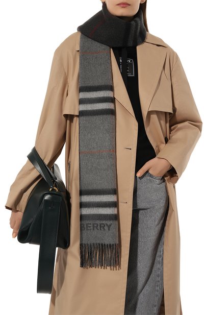 Кашемировый шарф BURBERRY серого цвета по цене 75400 руб., арт. 8059277, фото 2 Кашемировый шарф BURBERRY, арт. 8059277, фото 2