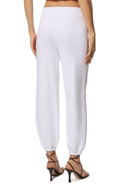 Хлопковые джоггеры VERSACE JEANS COUTURE белого цвета по цене 31700 руб., арт. 72HAAT07-72DP320 6 EMBR0 C0TT0N FLEECE WHITE/CF01T, фото 4 Хлопковые джоггеры VERSACE JEANS COUTURE, арт. 72HAAT07-72DP320 6 EMBR0 C0TT0N FLEECE WHITE/CF01T, фото 4