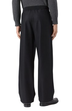 Мужские шерстяные брюки JIL SANDER черного цвета, арт. J61KA0043/J40045 | Фото 4 (Материал внешний: Шерсть; Материал сплава: Проставлено; Драгоценные камни: Проставлено; Длина (брюки, джинсы): Стандартные; Стили: Спорт-шик; Случай: Повседневный; Силуэт М (брюки): Прямые)