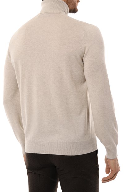 Кашемировая водолазка BRUNELLO CUCINELLI светло-бежевого цвета по цене 191000 руб., арт. M2200103, фото 4 Кашемировая водолазка BRUNELLO CUCINELLI, арт. M2200103, фото 4