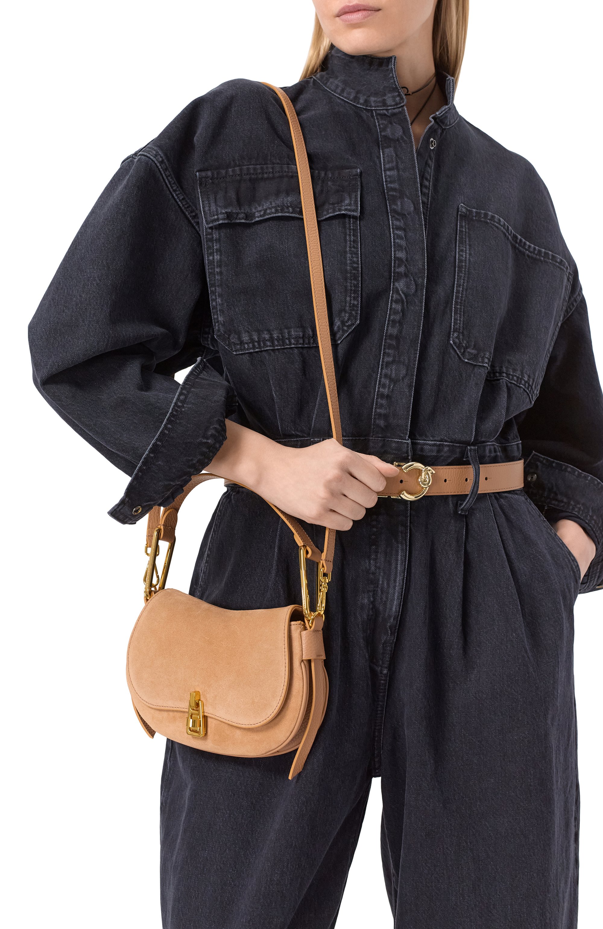 Сумка magie mini COCCINELLE бежевого цвета по цене 40700 руб., арт. E1PQS580101, фото 2 Сумка magie mini COCCINELLE, арт. E1PQS580101, фото 2