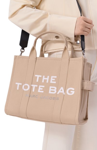 Сумка the tote bag medium MARC JACOBS (THE) светло-бежевого цвета по цене 29700 руб., арт. M0016161, фото 2 Сумка the tote bag medium MARC JACOBS (THE), арт. M0016161, фото 2
