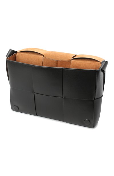 Кожаная сумка BOTTEGA VENETA черного цвета по цене 246500 руб., арт. 629202/VB1K0, фото 4 Кожаная сумка BOTTEGA VENETA, арт. 629202/VB1K0, фото 4